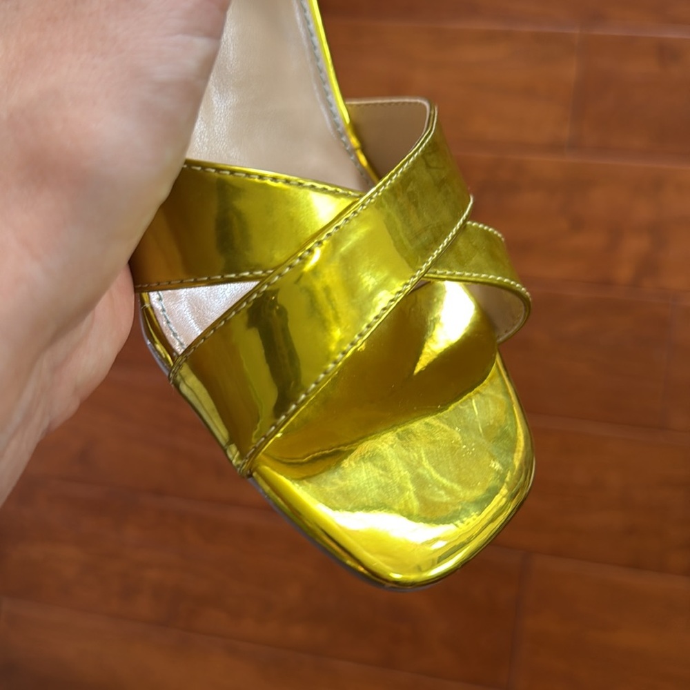 Betsey Johnson SB-Bell Yellow Gold Metallic Crystal Embellished Heel Sandals 8.5 - Picture 11 of 11